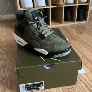 4 retro Jordan’s (olive green)I’ll do trades